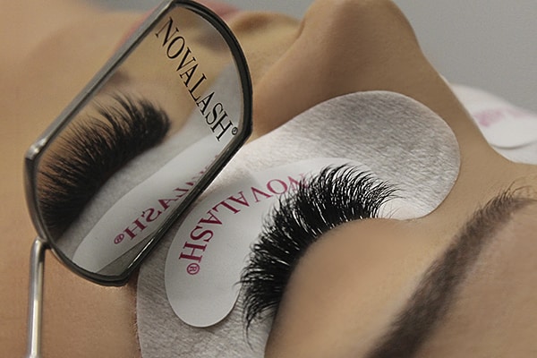 Xtreme Lashes VS Novalash