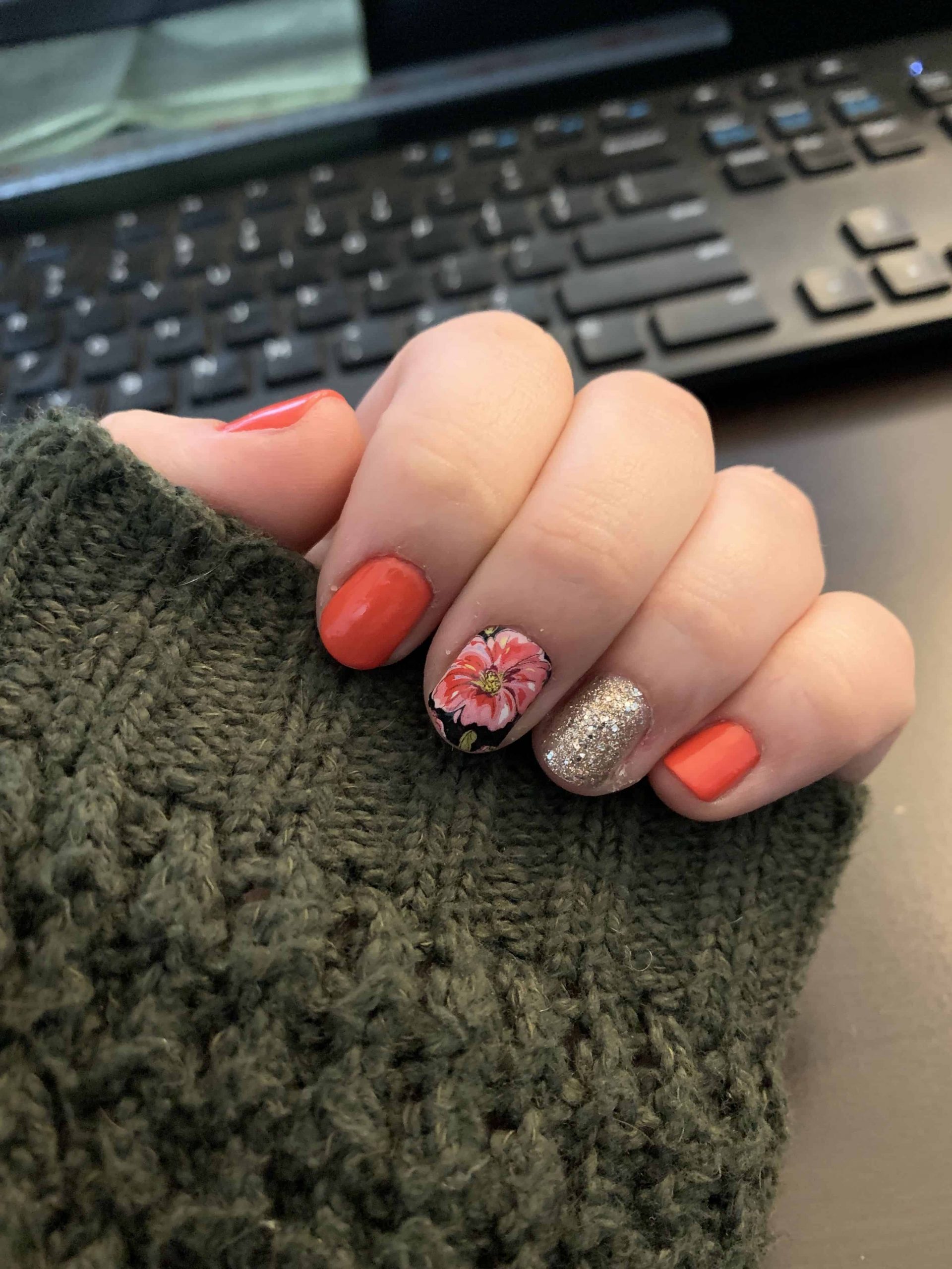 Lily and Fox Nails reviews