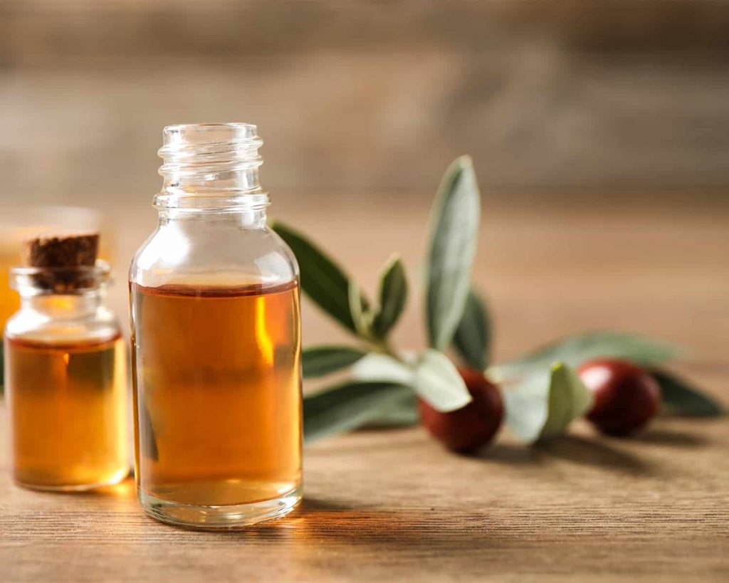 jojoba oil as Heat Protectant