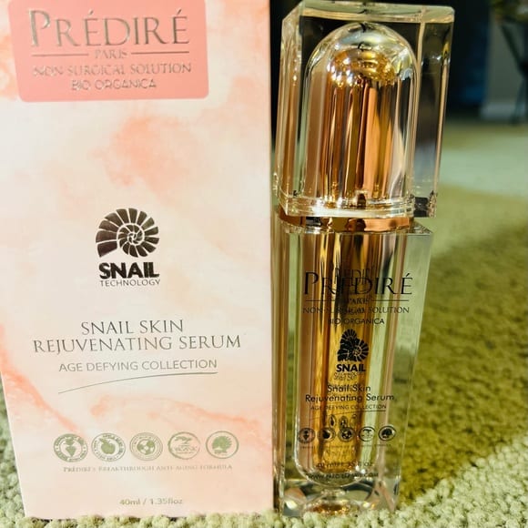 Snail Skin Rejuvenating Serum