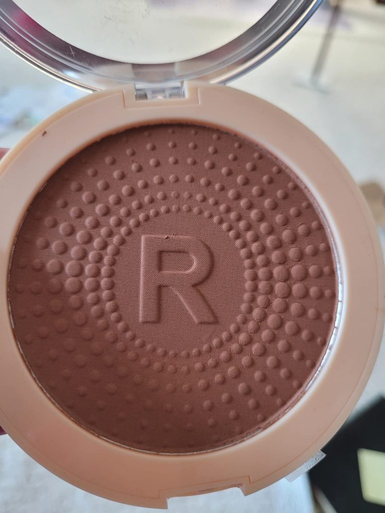 revolution mega bronzer powder 