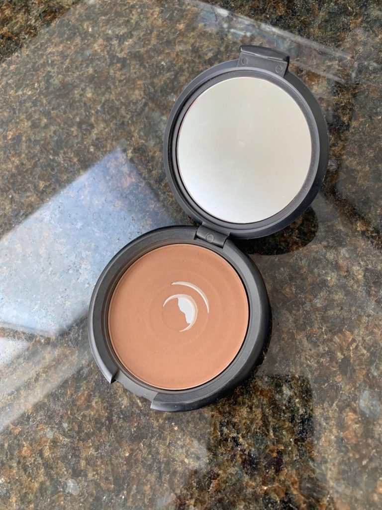 elizabeth mott what up beaches bronzer 