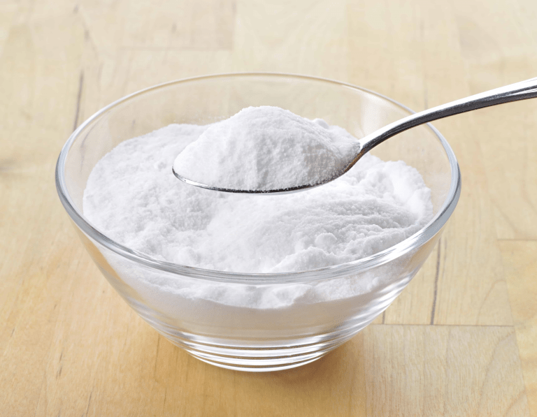What Does Baking Soda Do To Gray Hair? Is It Any Good? Blushastic