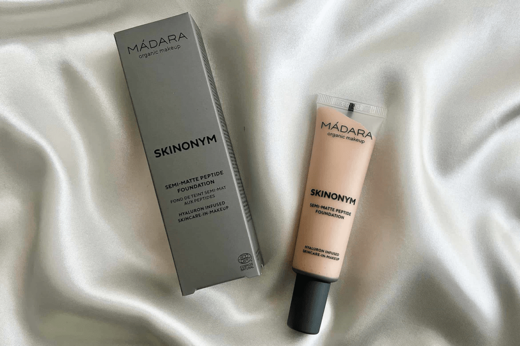 Madara Organic Skinonym Peptide Foundation