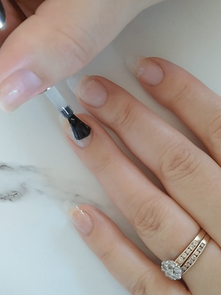 Does Sistaco Damage Your Nails?